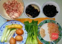 Illustration of how to make three fresh wontons 1