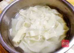 Illustration of hand-made sauce noodles 7