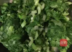 Pictures of how to make cabbage dumplings 5