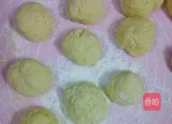 Illustration of how to make sweet potato blossom steamed buns 8