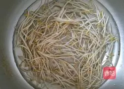 Illustration of how to make braised pancakes 4