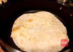 Illustration of how to make a big cake of eggs 2