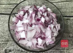 Illustration of how to make salted fish and chicken fried rice 5