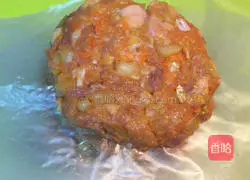 Illustration of how to make hamburger patties 8