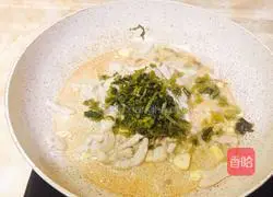 Shredded pork with pickled vegetables Illustration of how to make fried noodles 6