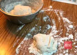 How to make scallion pancakes 9