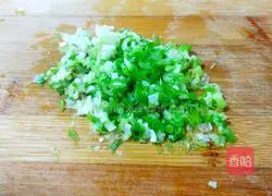 Illustration of how to make pork buns stuffed with radish tassels 1