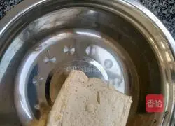 Illustration of how to make tofu and scallion pancakes 1