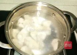 Illustration of how to make wontons 4