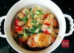 Illustration of how to make simple fried rice in summer 6