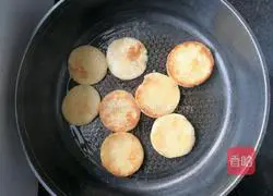 Mashed Potato Pancake Recipe Illustration 10