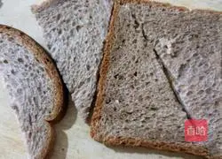 Illustration of how to make egg and vegetable sandwiches 2