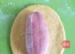 Illustration of how to make two-color rugby steamed buns 4