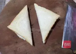 Illustration of how to make a simple family sandwich 5