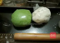 Illustration of how to make celery and meat dumplings 1
