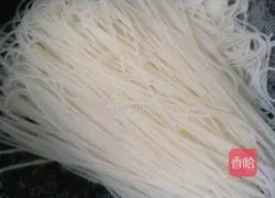 Illustration of how to make snail noodles 2