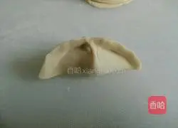 Illustration of how to make bamboo shoots and pork dumplings 7