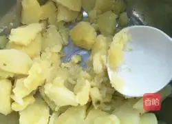 Illustration of how to make pastoral potato pancakes 5