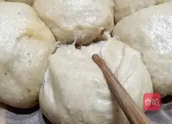 Illustration of how to make brown sugar steamed buns 15