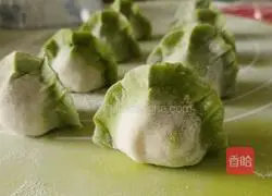 Illustration of how to make cabbage (Baicai) dumplings 10
