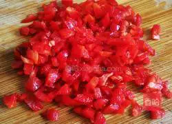 Illustration of how to make cabbage and egg fried rice 4