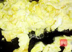 Illustration of how to make crystal steamed dumplings 6