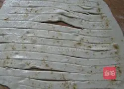 Illustration of how to make hand cake 7