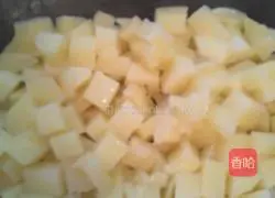 Golden Potato Cake Recipe Illustration 4