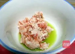 Illustration of how to make leek and zucchini dumplings 5