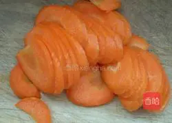 Illustration of how to make dumplings stuffed with mutton and carrot 6