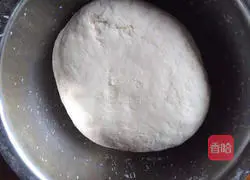 Illustration of how to make pepper and celery meat dumplings 2