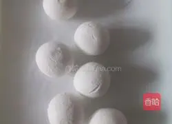 Tangyuan with five petals Illustration of how to make flowers 1