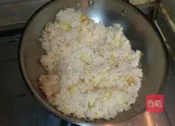 Kuaishou Breakfast Soy Sauce Fried Rice (for the whole family) Recipe Illustration 9