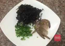 Illustration of how to make minced pork wontons 7