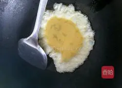 Colored Egg Fried Rice Recipe Illustration 3