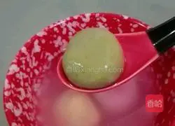 Illustration of how to make colorful sesame glutinous rice balls 13