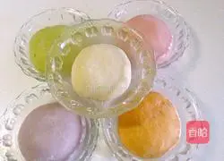 Illustration of making dreamy colorful dumplings 3