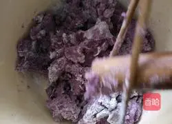 Purple Sweet Potato and Sesame Cake Recipe Illustration 2