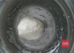 Illustration of how to make carrot and mushroom meat pie 4