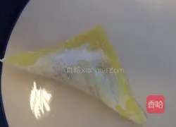 Illustration of making wontons 10