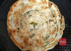 Illustration of how to make scallion pancakes 11