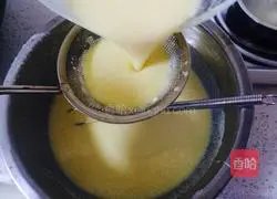 Egg pancake roll.Illustration of how to make it 7