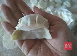 Illustration of how to make zucchini and egg dumplings 13