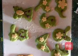 Illustration of how to make cartoon steamed buns 2