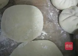 Illustration of how to make buns for the first time 5