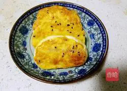 Illustration of how to make golden steamed bun slices (electric baking pan version) 11