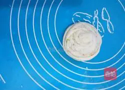 Illustration of how to make hand cakes 9