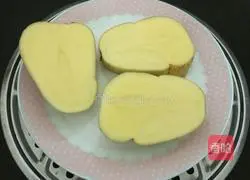 Illustration of how to make fried potato pancakes 2