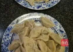 Illustration of how to make lobster and pork dumplings 16