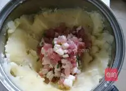 Cheese BBQ Potato Pancakes Recipe Illustration 4